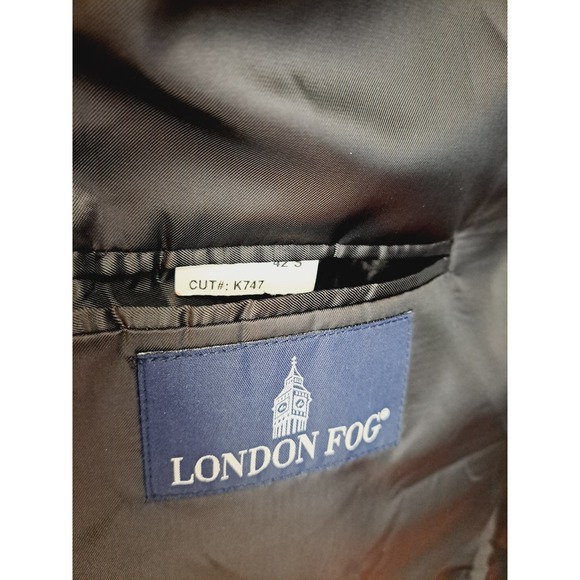 London Fog Men's 3-Buttoned Black Wallstreet Trench Size 42S - Picture 8 of 8